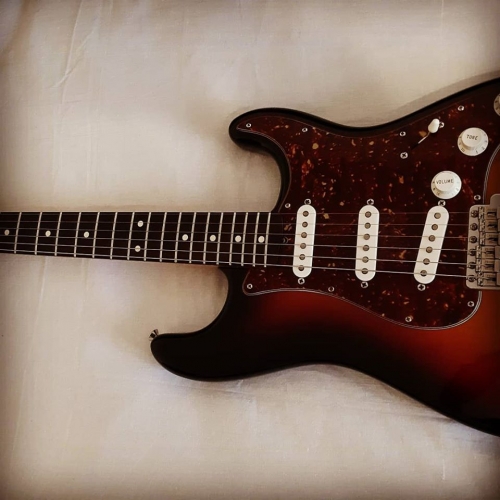 Fender acoustic esc105. Фендер авито. Фендер авито. Fender american deluxe jazz bass. Fender acoustics esc-105 ns гитара.