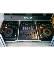 Комплект оборудования : PIONEER CDJ-850-K DJ проигрыватель (2 шт.) + PIONEER DJM-700 K DJ микшер